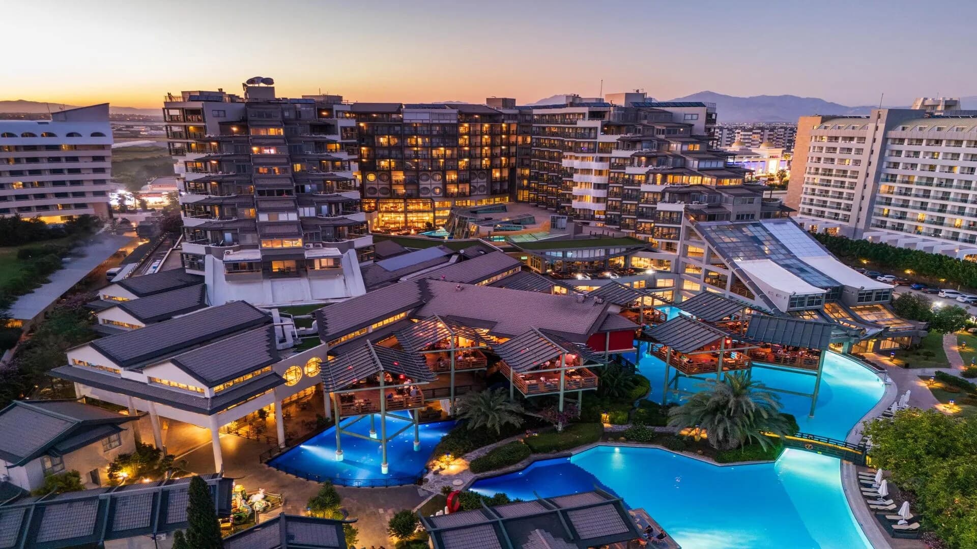 Limak Lara Deluxe Hotel & Resort
