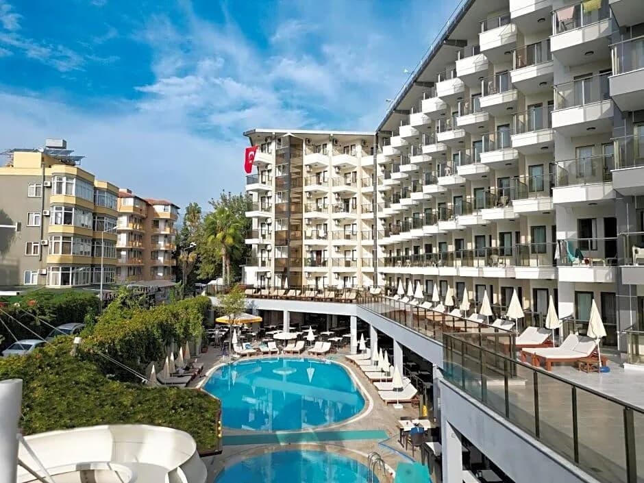 Monte Carlo Hotel