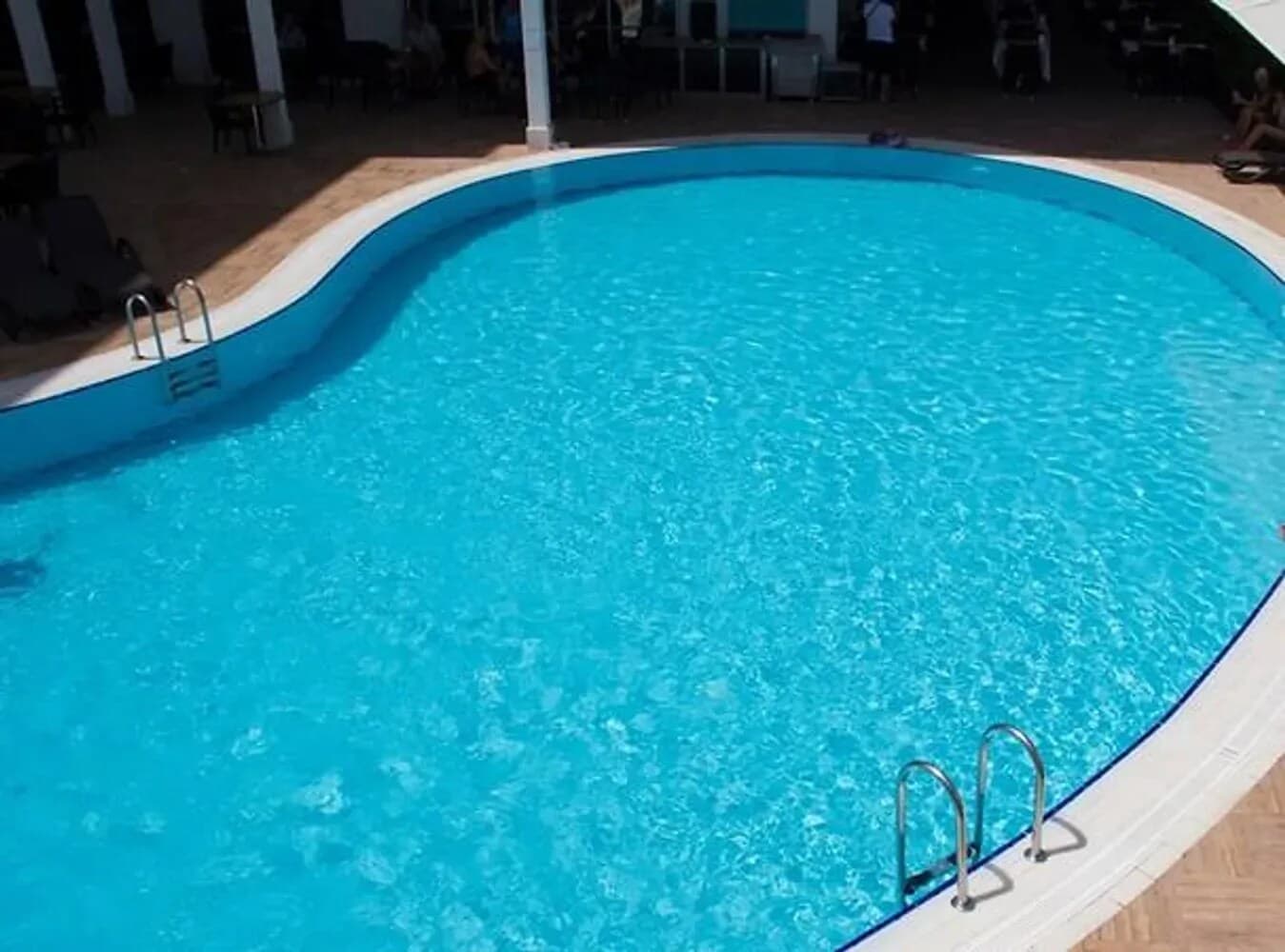 Adella Side Hotel