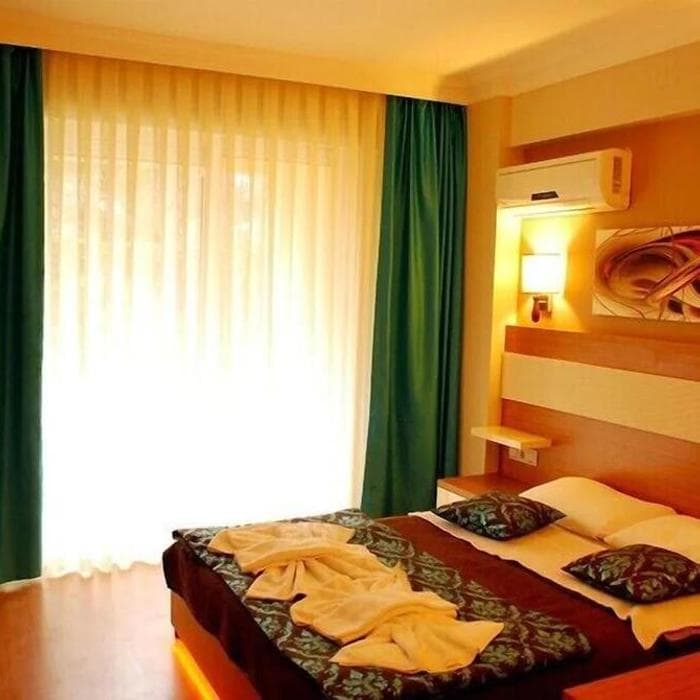 Flora Suites Hotel