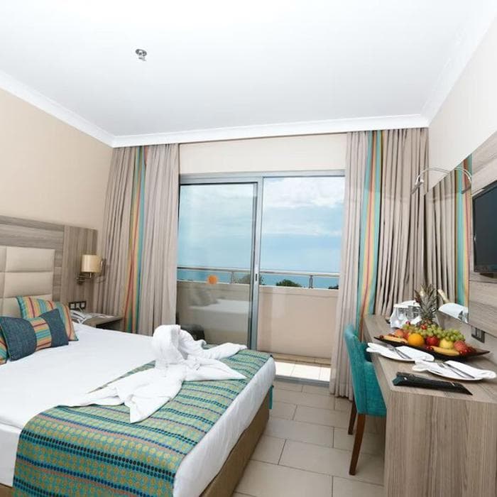 Palmeras Beach Hotel 4