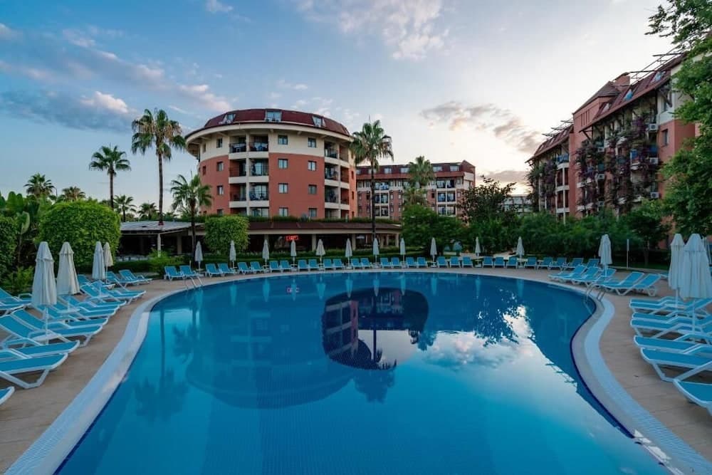 Palmeras Beach Hotel 3