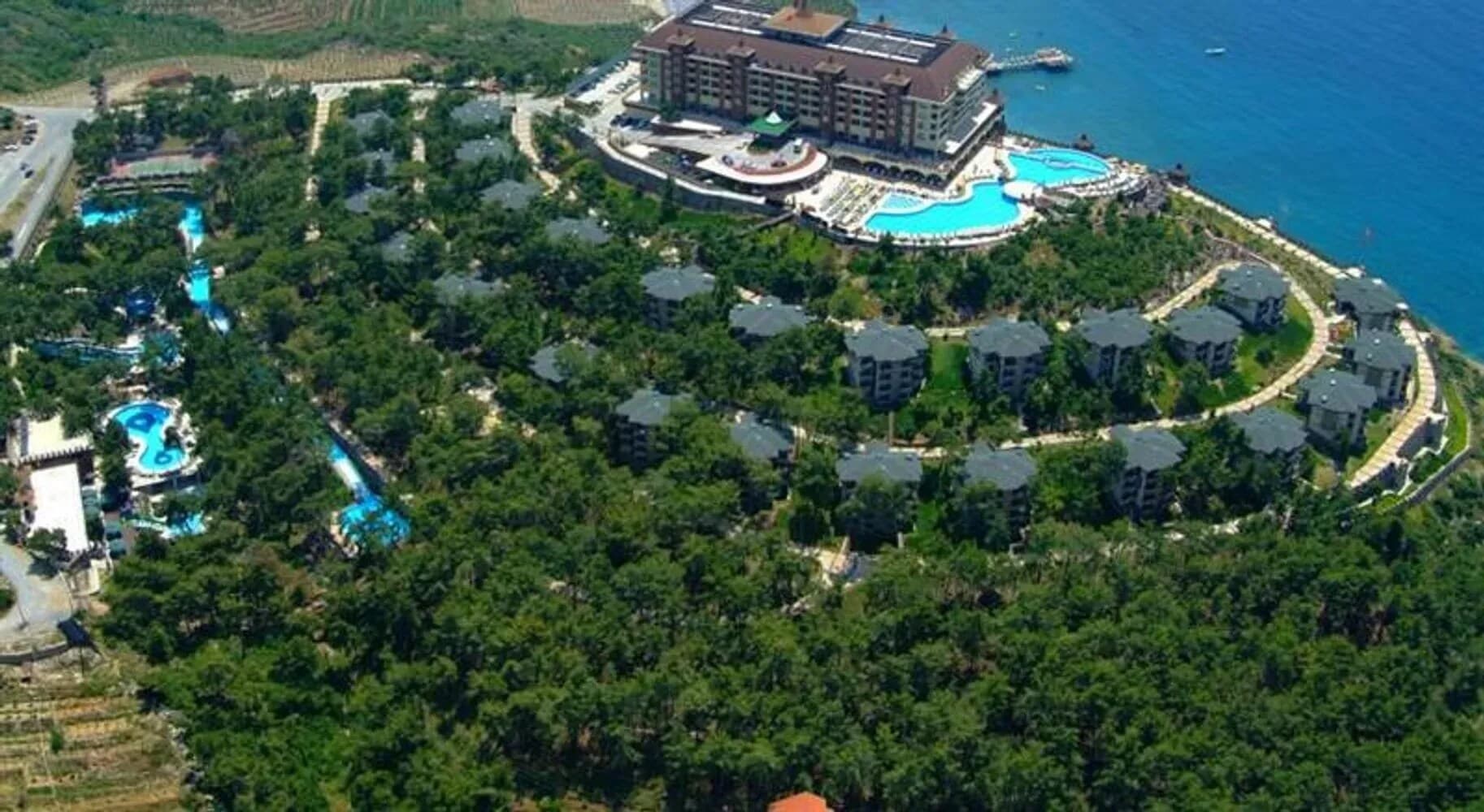 Utopia World Hotel