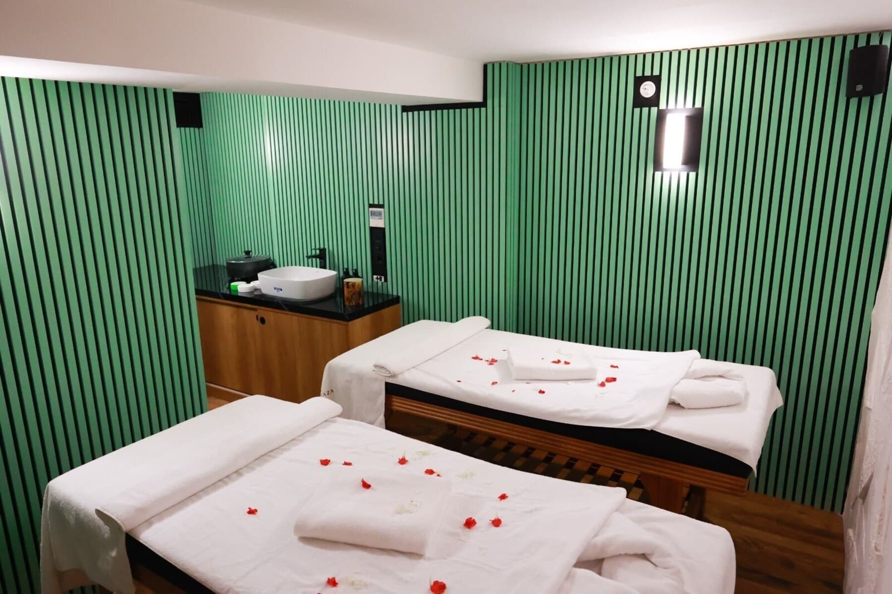 Revia Square Hotel 3