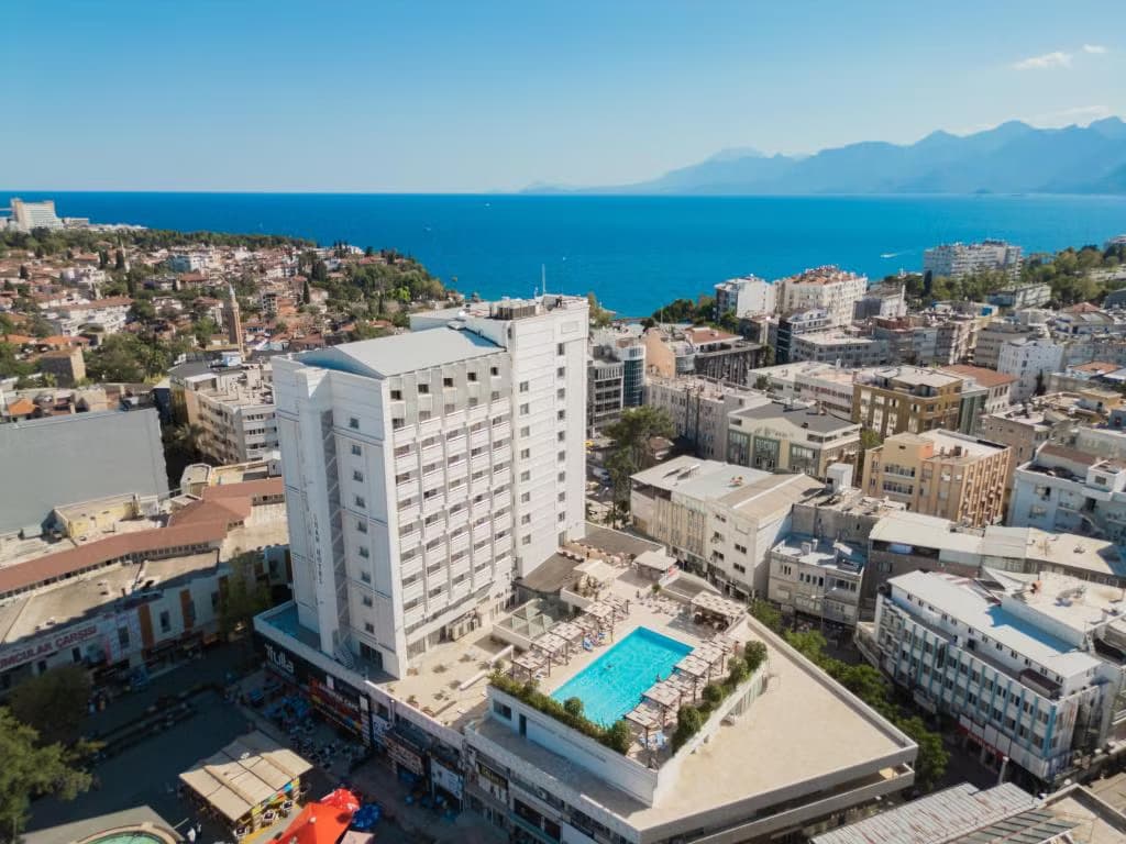 Best Western Plus Khan Hotel