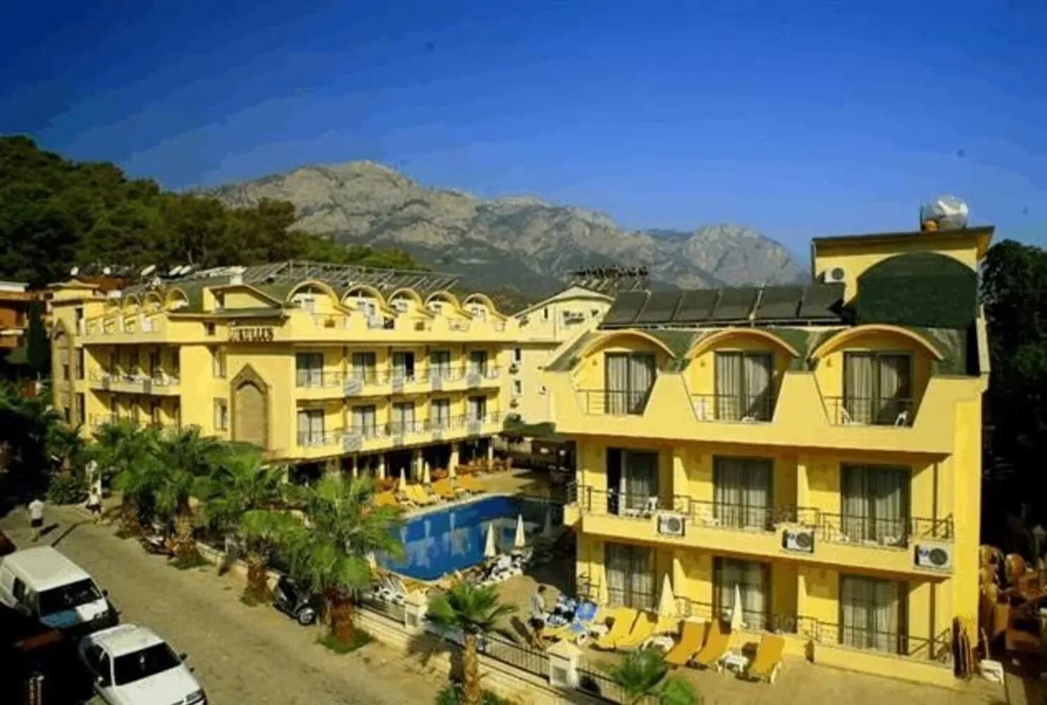 Elamir Grand Lukullus