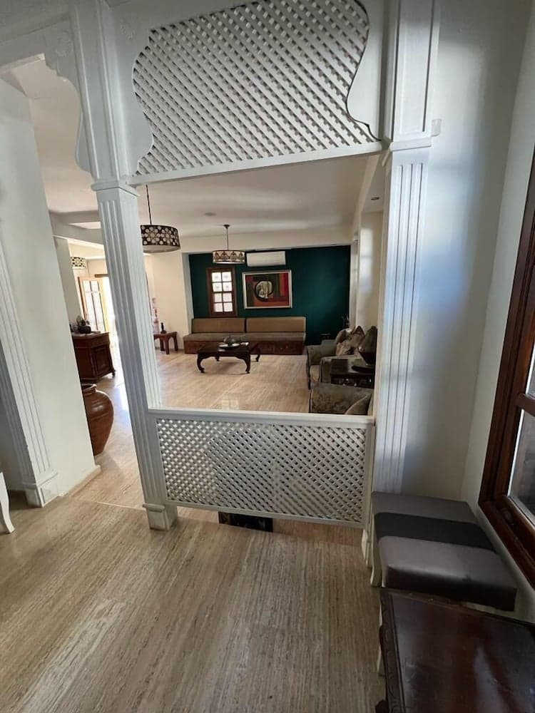 Argos Hotel 3