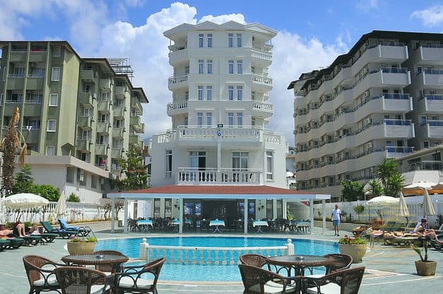 Azak Hotel