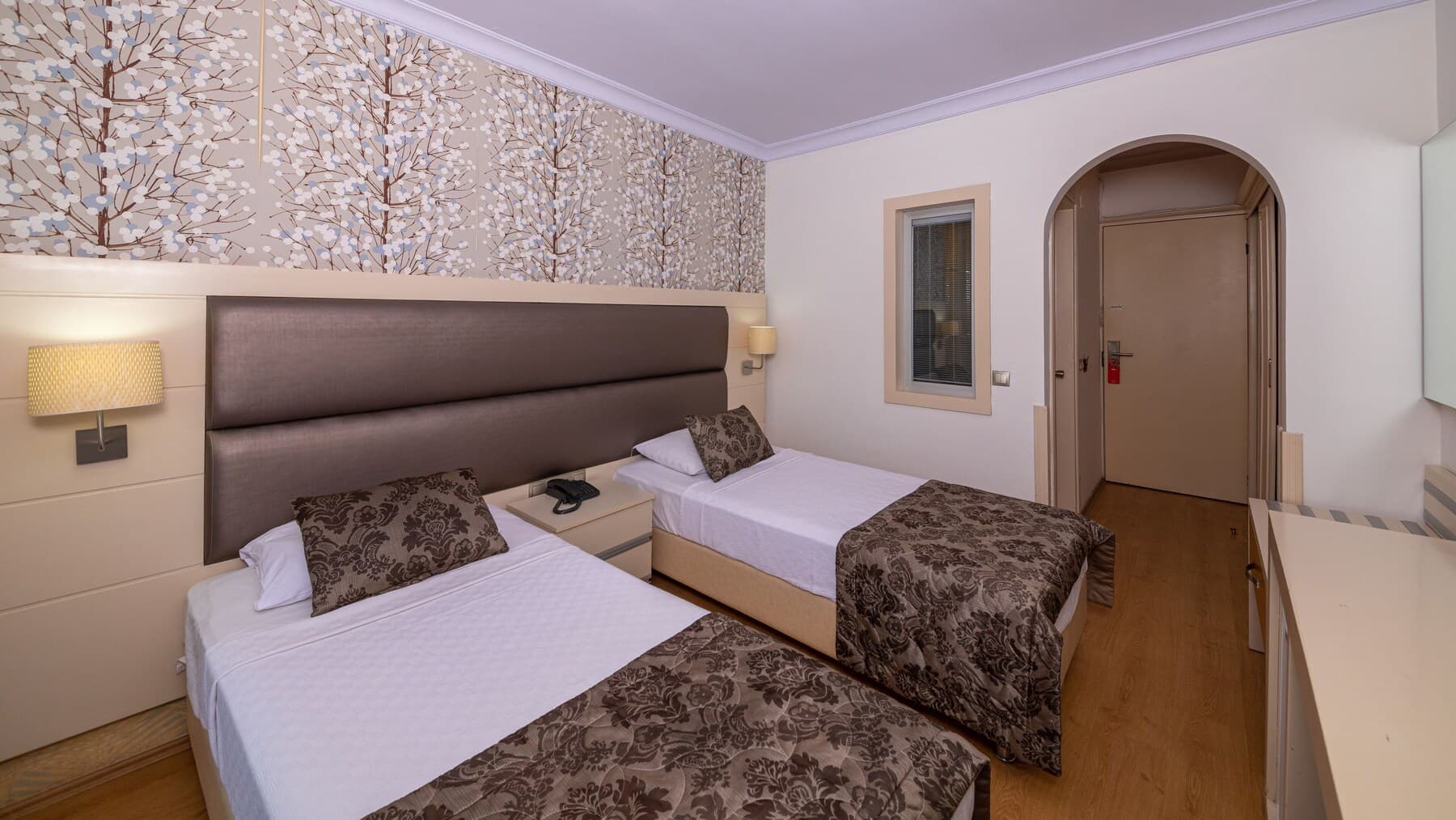 Grand Faros Hotel