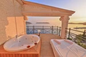 Hera Hotel
