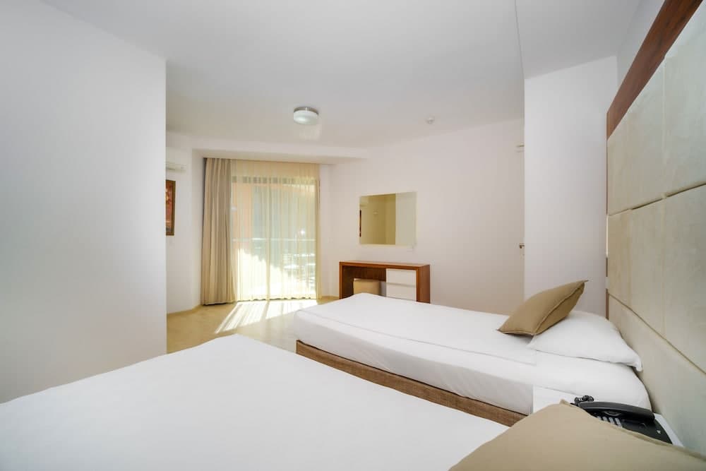 Delfino Boutique Apart Hotel 2