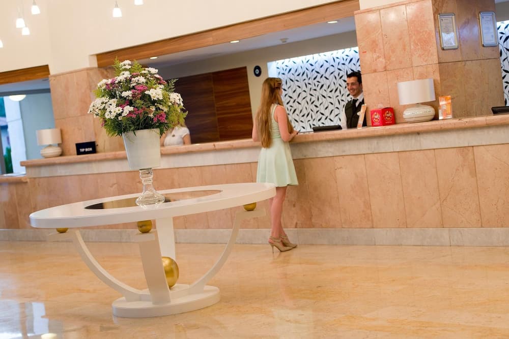 Seven Seas Hotel Life 5
