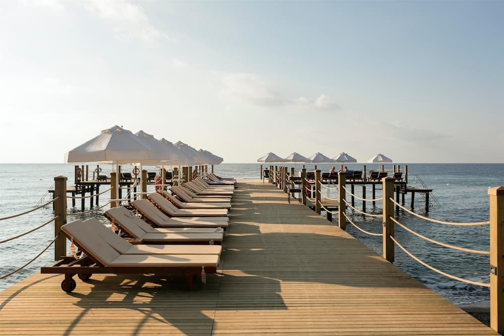 Seven Seas Hotel Life