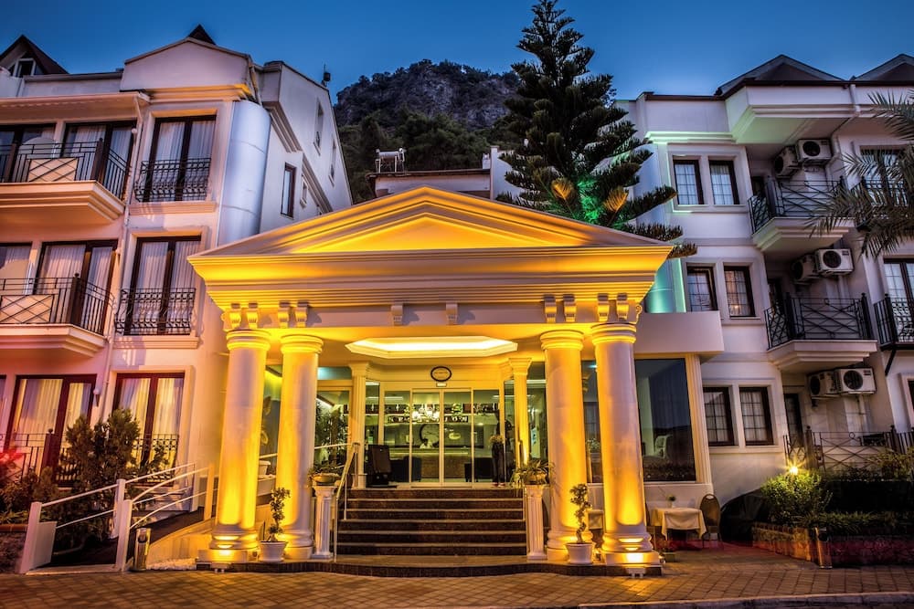 Grand Ata Park Hotel 2