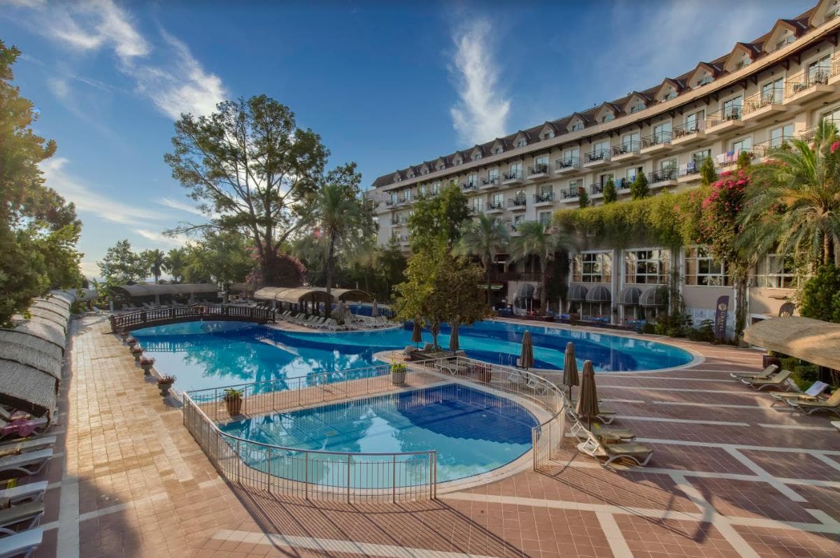 Gravel Hotels Select 2