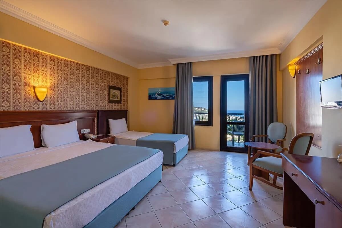 Golden Age Crystal Bodrum 3
