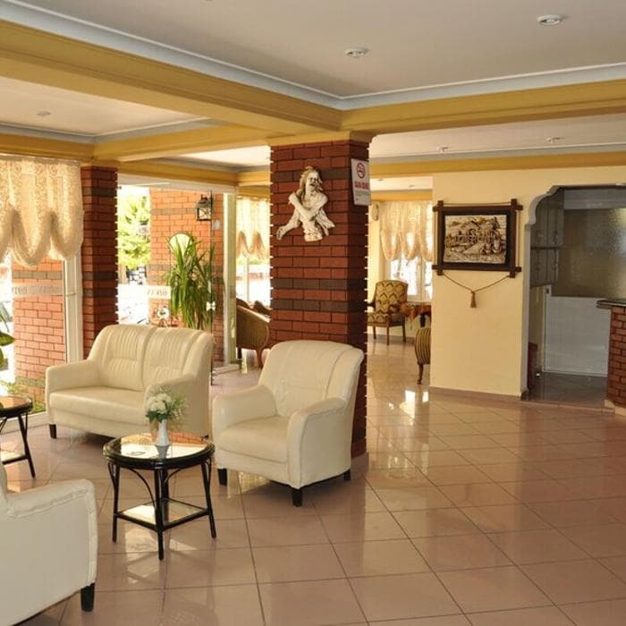 Miss Cleopatra Hotel