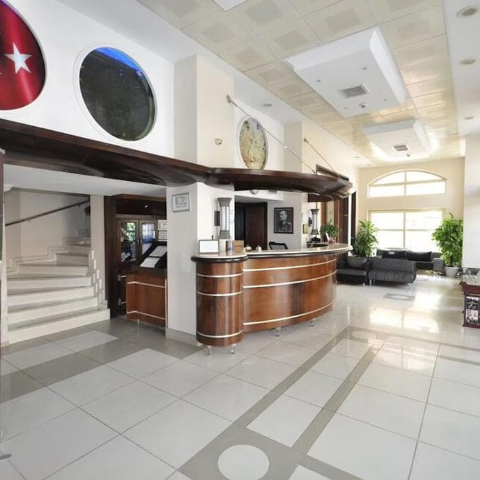 Almena Hotel