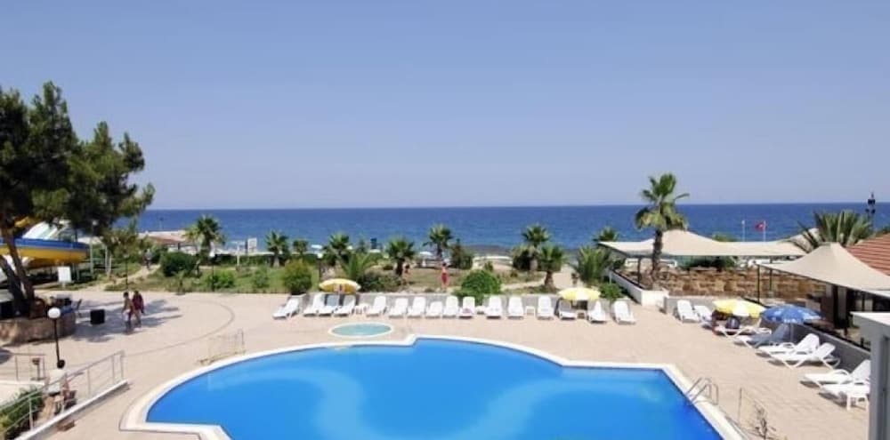 Club Marakesh Beach Hotel 3