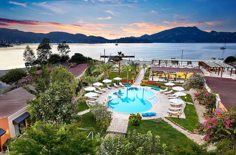 Fi Light Solto Boutique Beach