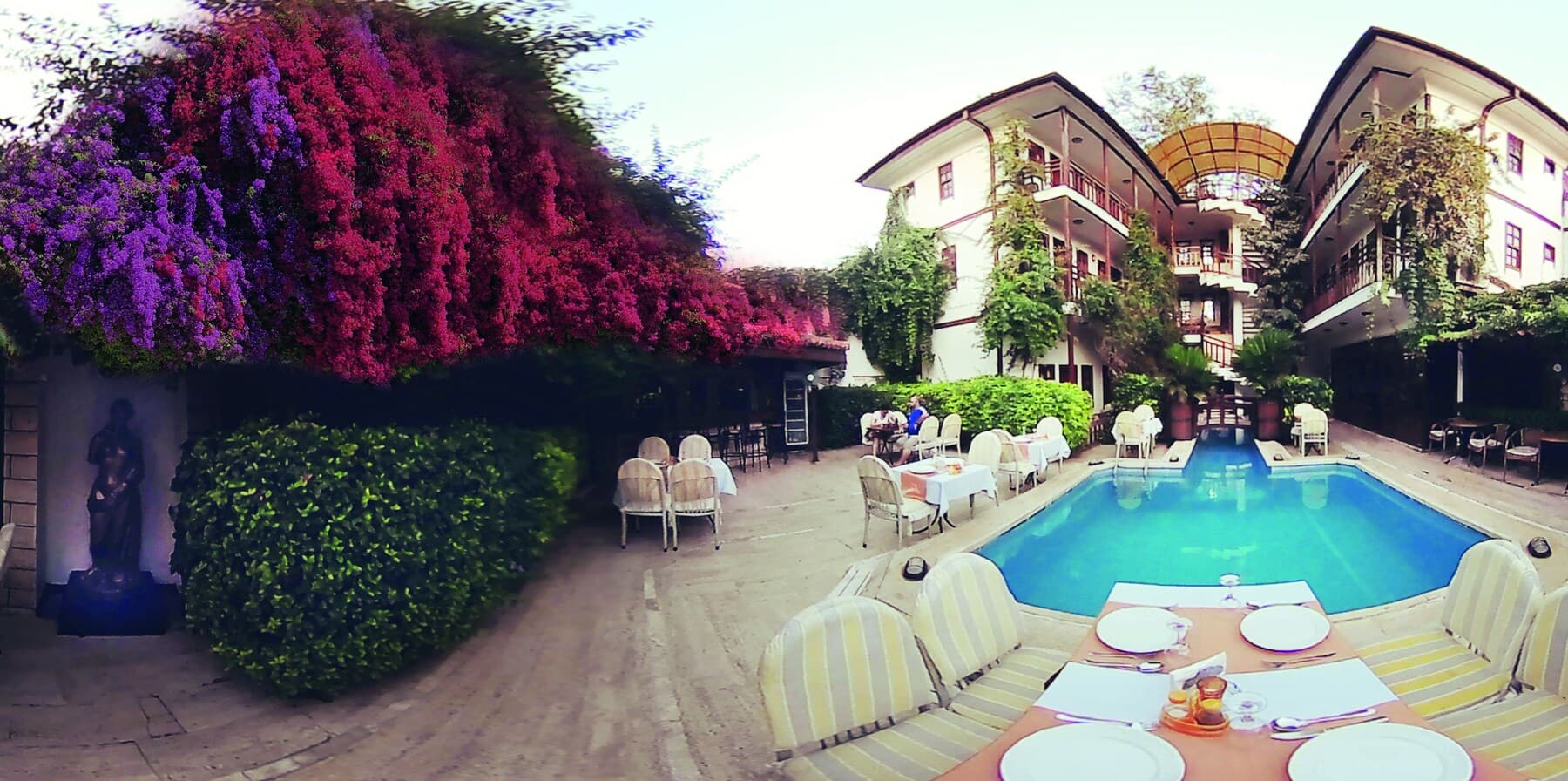 Karyatit Hotel