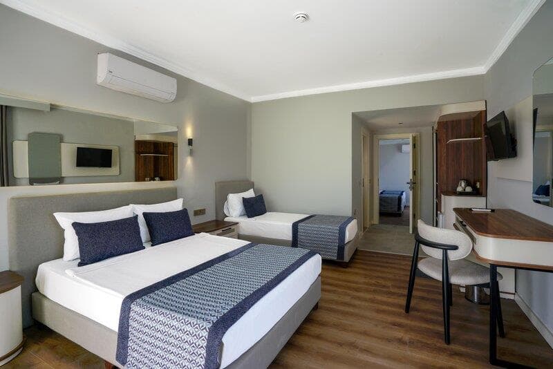 Q Ella Beach Hotel 5