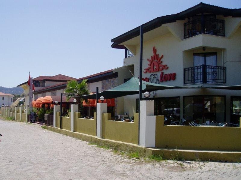 Sun Love Hotel