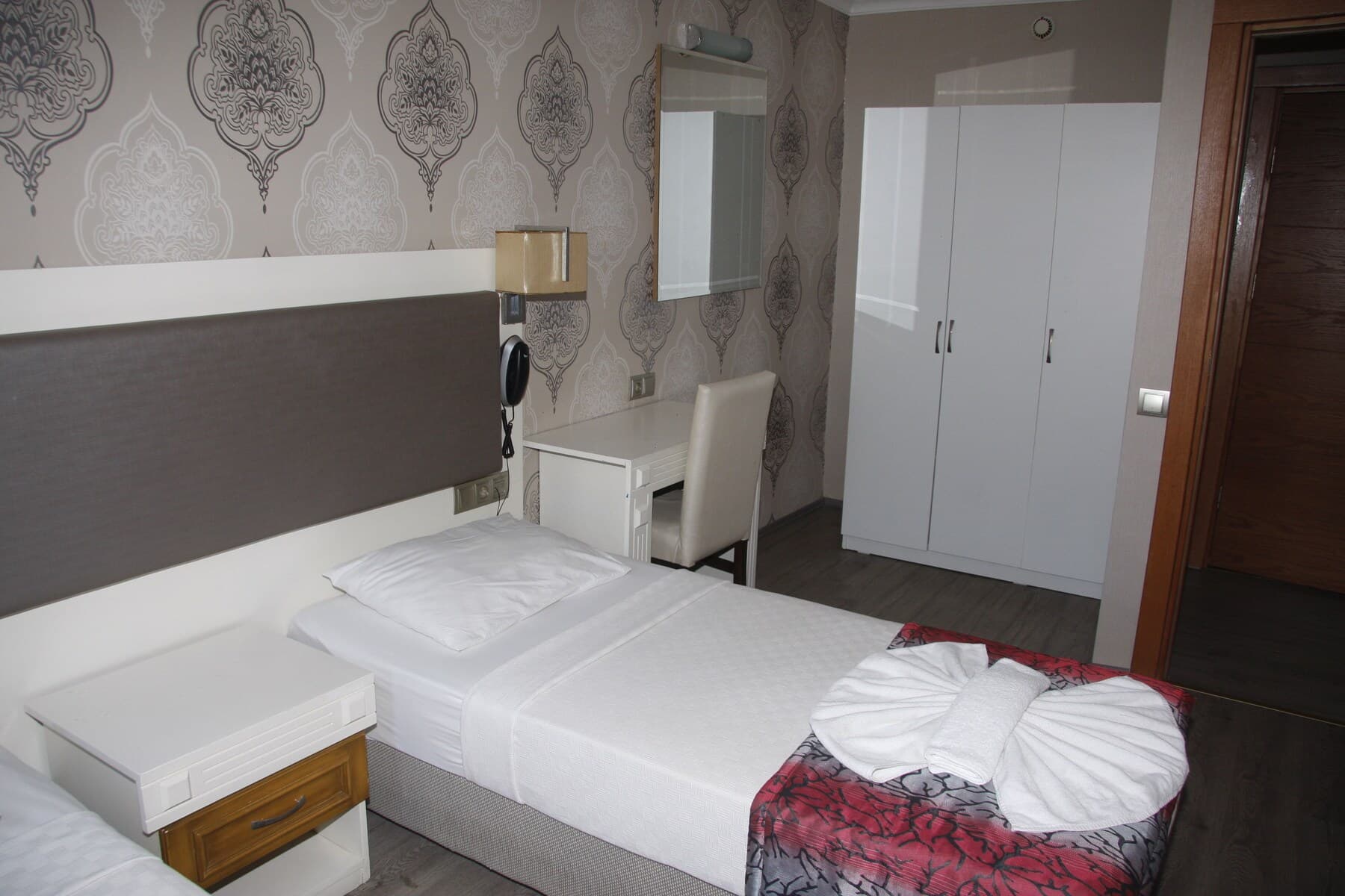 Point Beach Hotel 5