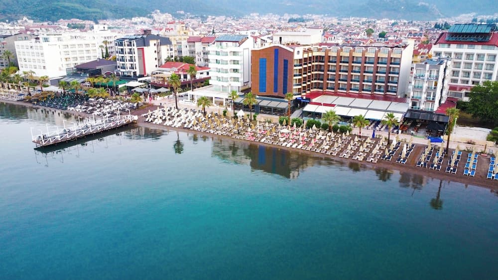 Point Beach Hotel 2