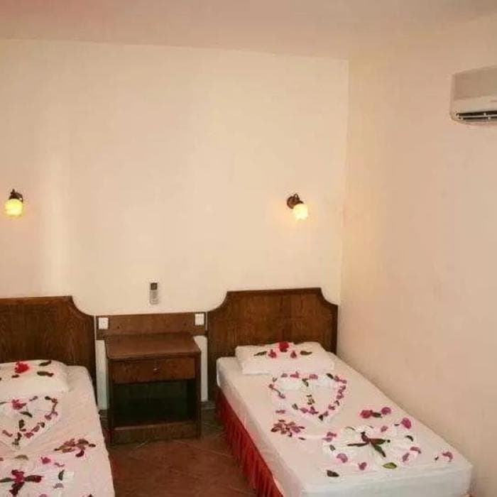 Ozhan Apartments