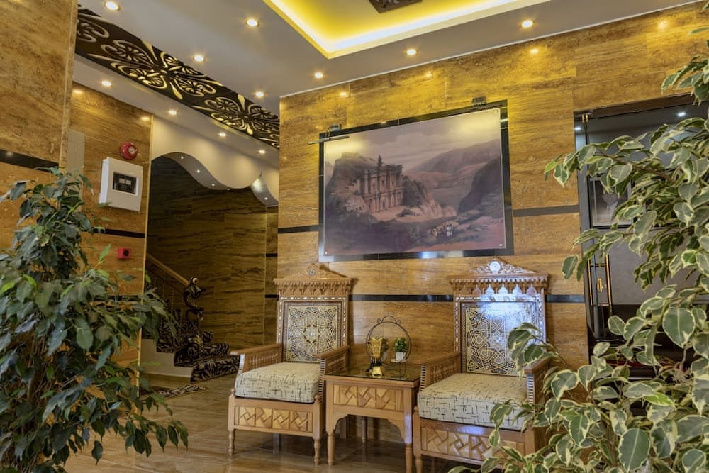 Town Season Hotel 4