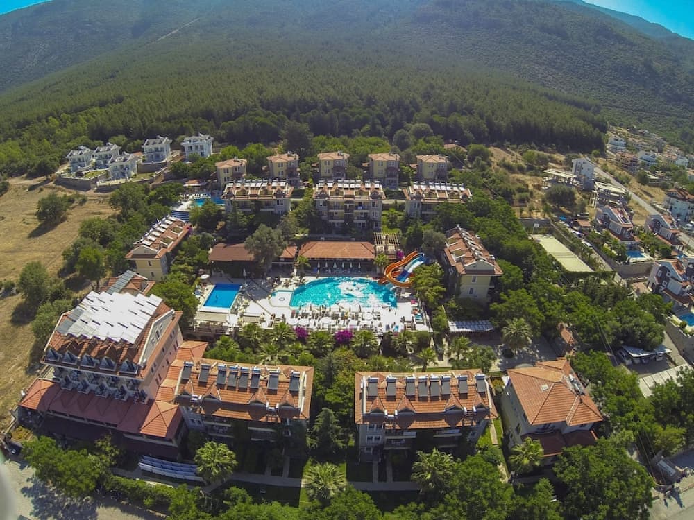 Perdikia Hill Family Resort & Villas