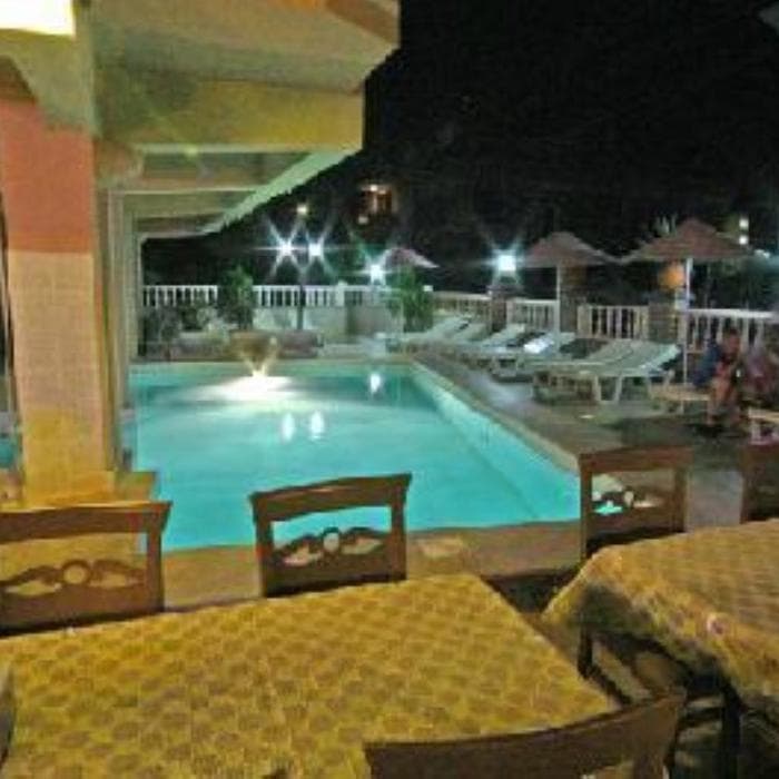 Domino Palace Hotel