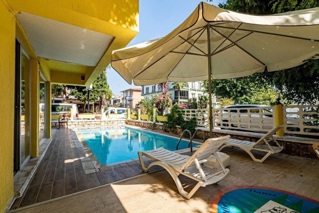 Umit Hotel