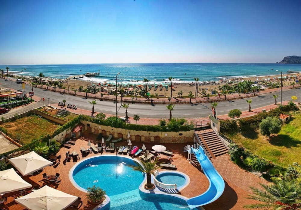 Bella Bravo Suite Hotel