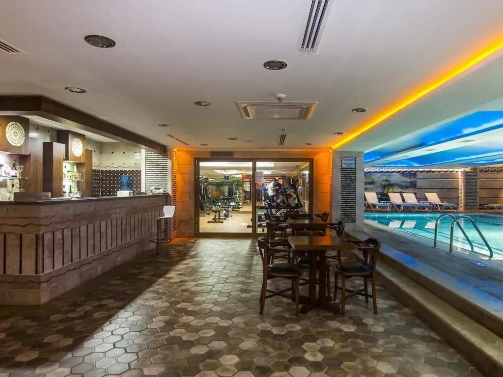 White Gold Hotel & Spa