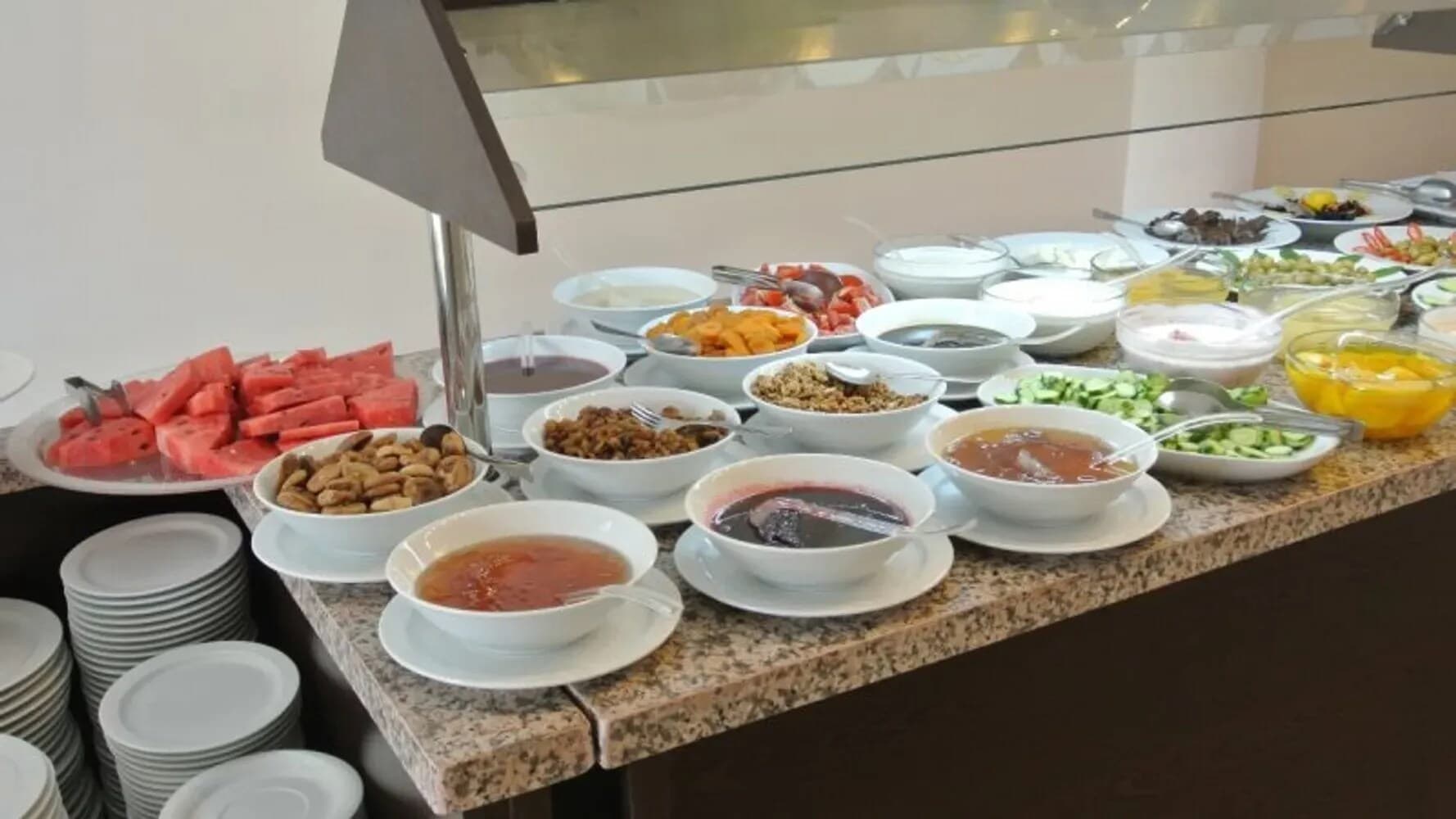Summer Garden Suites & Beach Hotel
