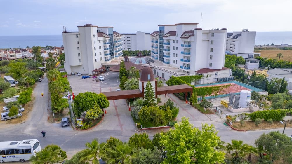 Cenger Beach Resort