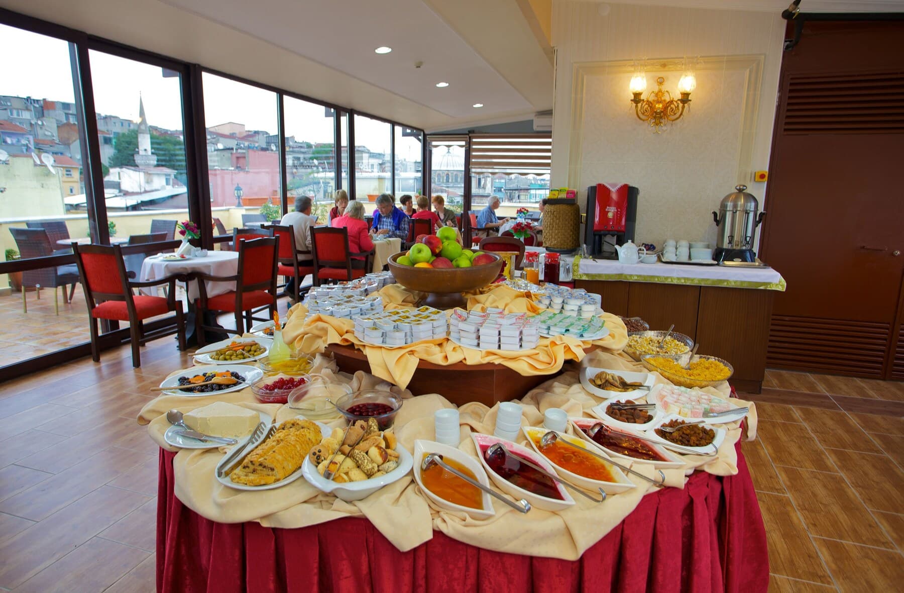 Nova City Hotel