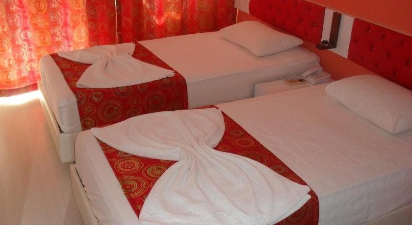 Lucky Monkey Hotel 2