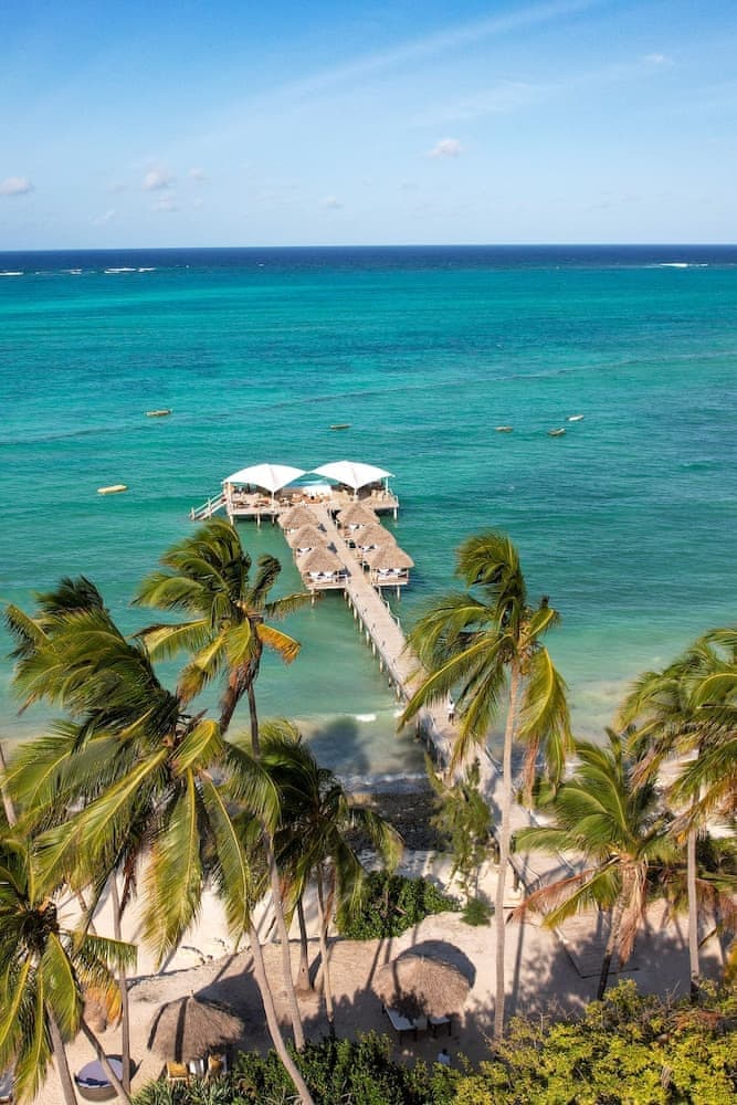 Blue Moon Hotel & Resort