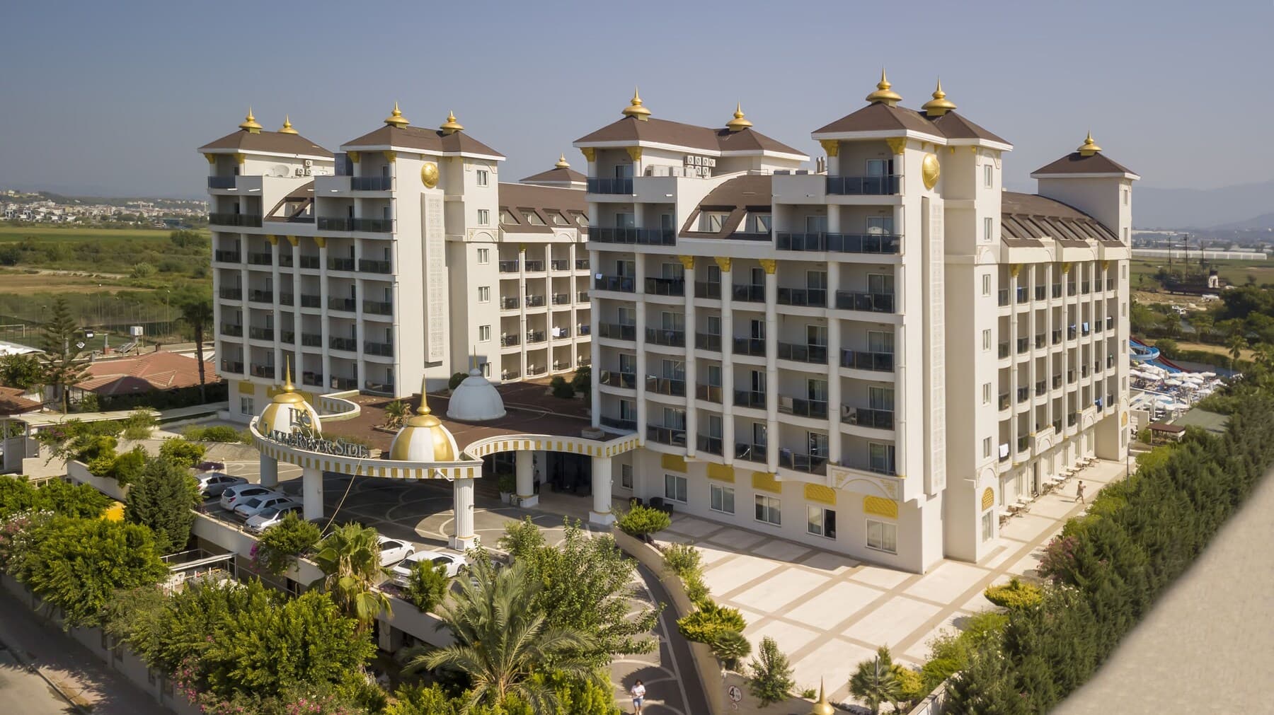 LRS Lake & River Side Hotel & Spa