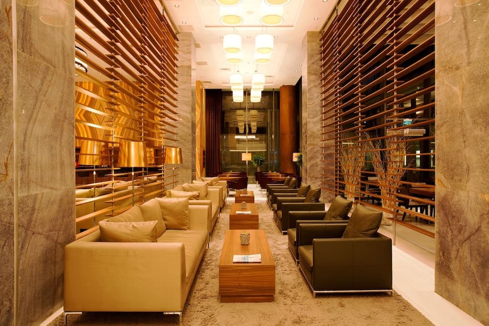 Crowne Plaza Harbiye 4
