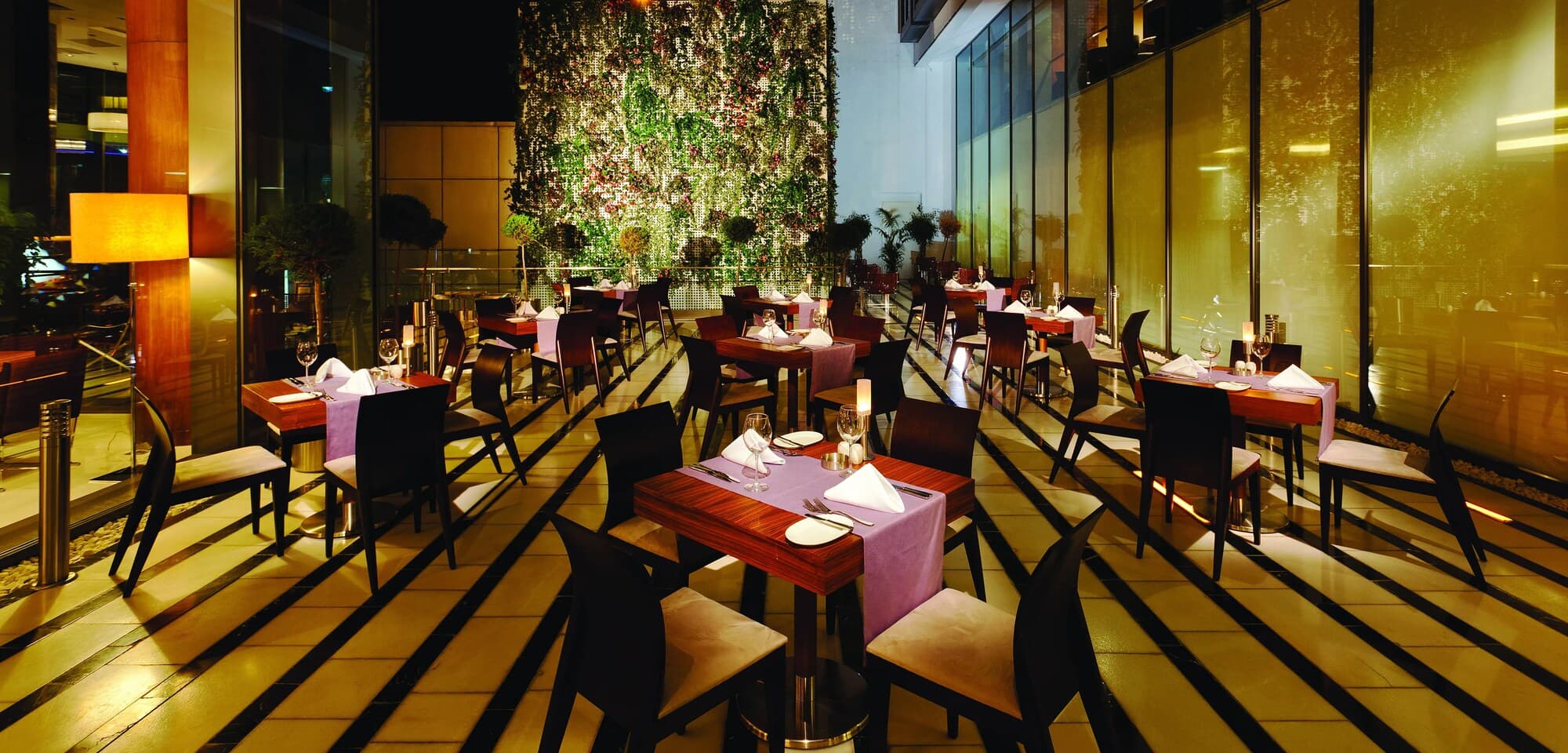 Crowne Plaza Harbiye 5