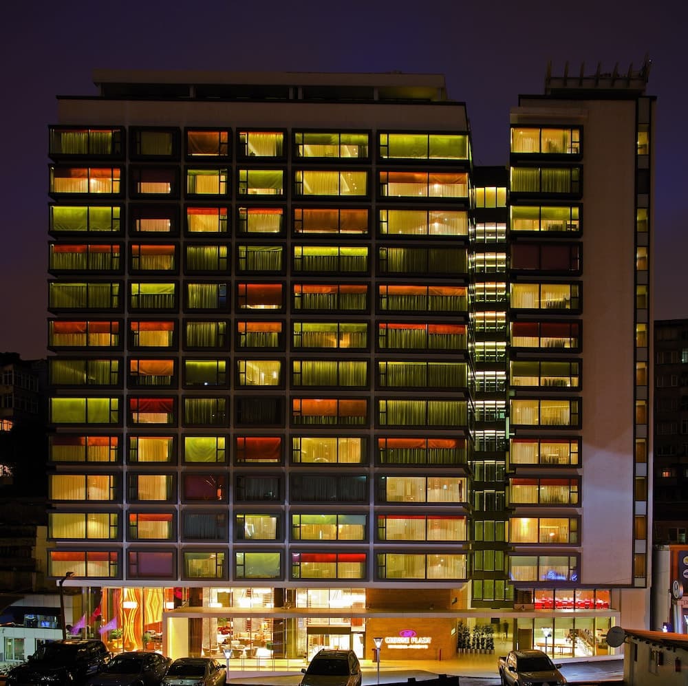 Crowne Plaza Harbiye 2