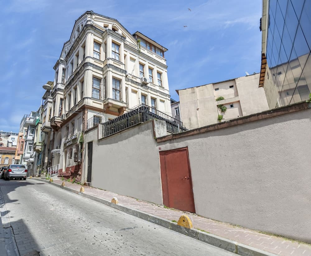 Ottoman Zade Hotel