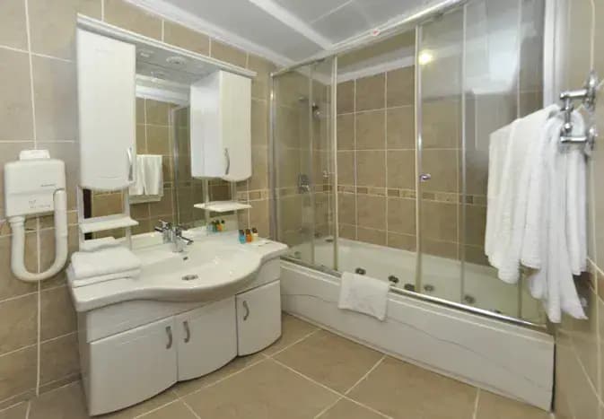 Ranax Hotel