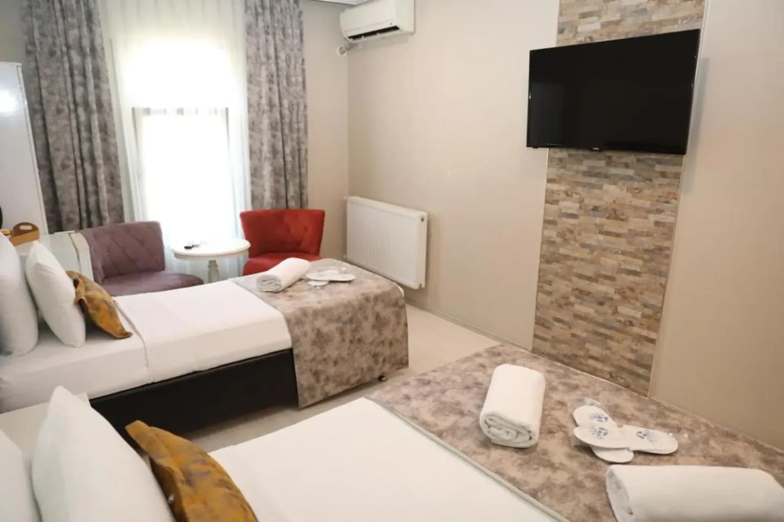 Kadikoy Zumrut Otel