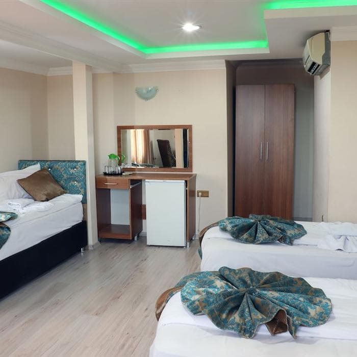 Simper Hotel