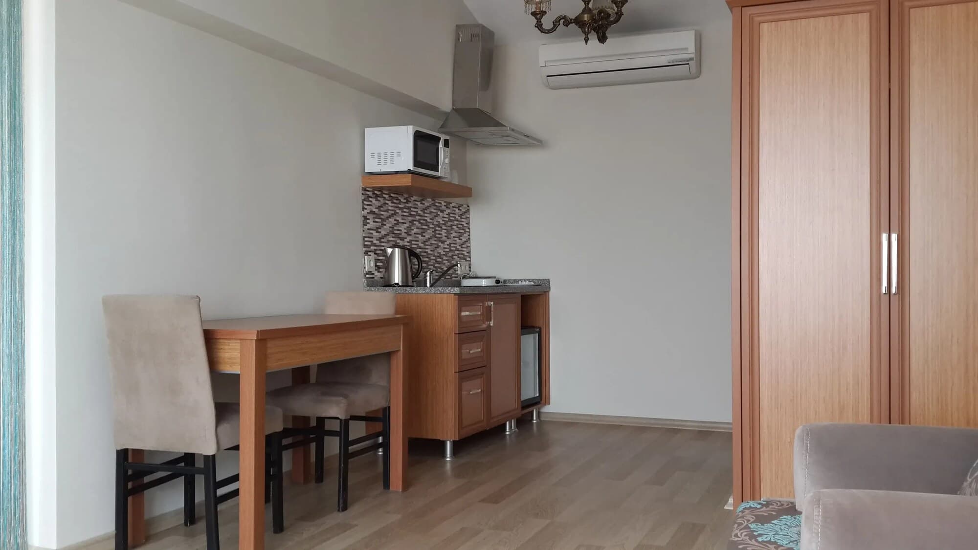 Tashkonak Studio Suites